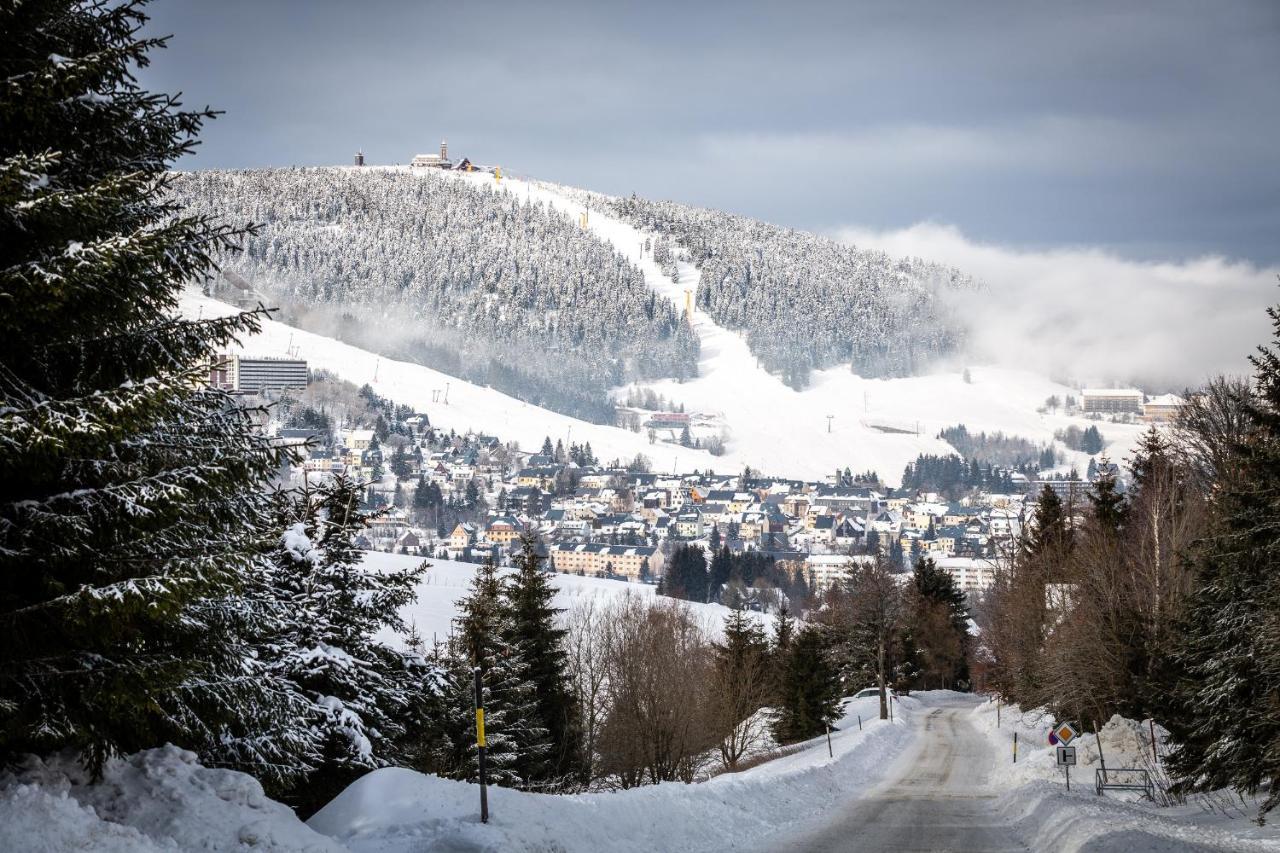 Ski Chalet Klinovec Loučná pod Klínovcem Eksteriør bilde